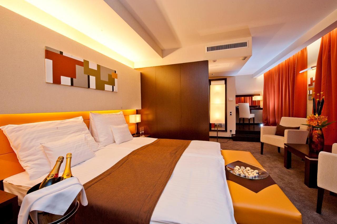Abacus Business & Wellness Hotel Herceghalom Extérieur photo