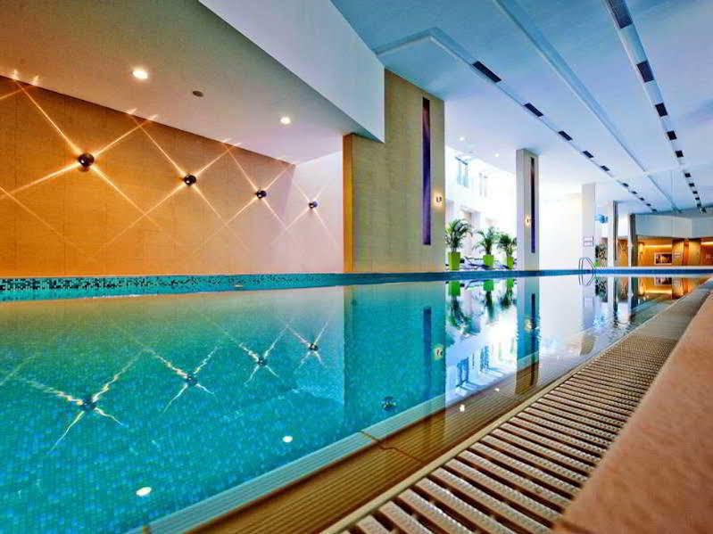 Abacus Business & Wellness Hotel Herceghalom Extérieur photo